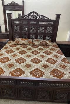 Chinioti Bed Set with Mattress, Side Tables & Dressing Table