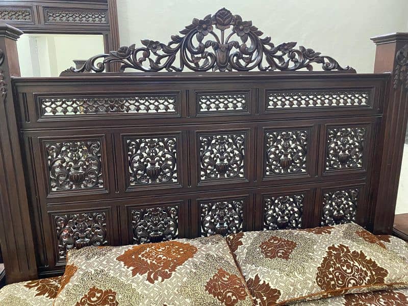 Chinioti Bed Set with Mattress, Side Tables & Dressing Table 1