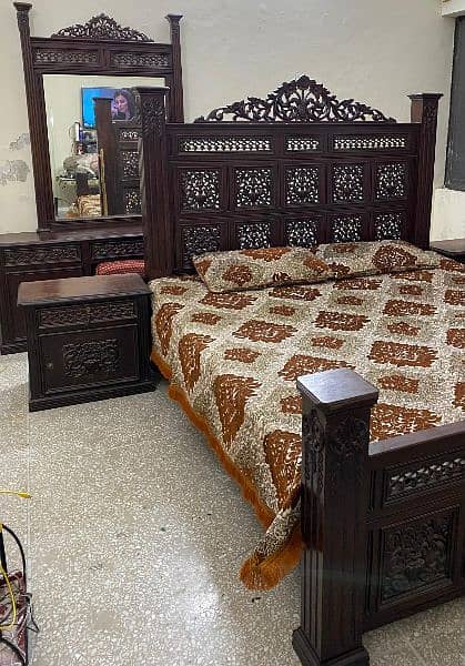 Chinioti Bed Set with Mattress, Side Tables & Dressing Table 10