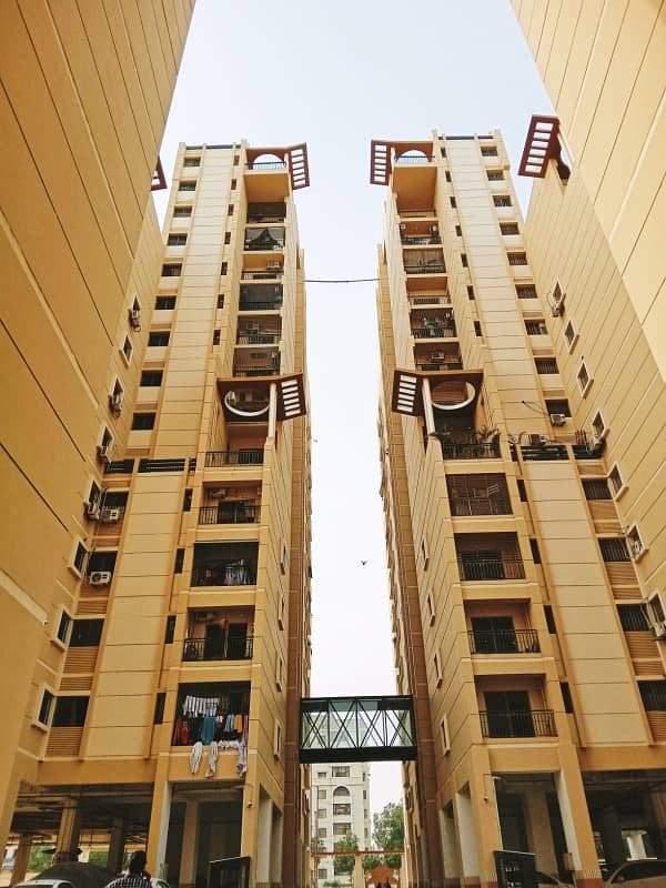 Saima Palm Residency 3 bed drawing dining Appartment For Rent Block 11 Jauhar 13