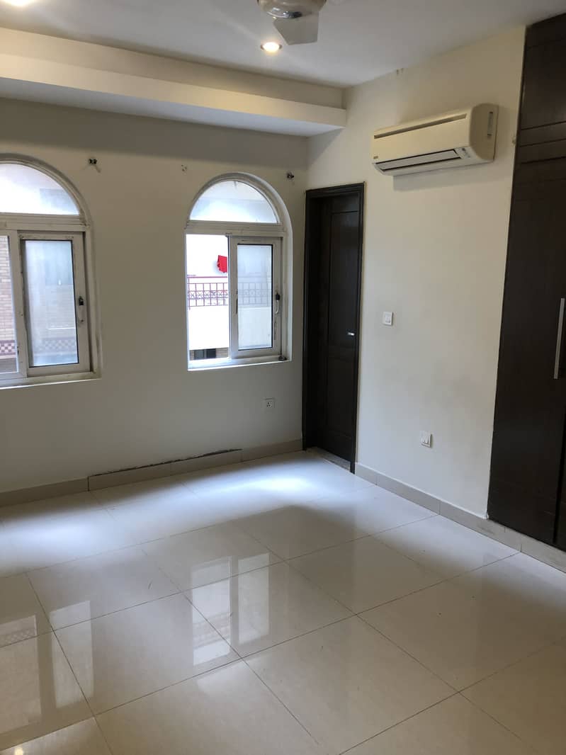 2 Bedroom Apartment for sale in F11 3