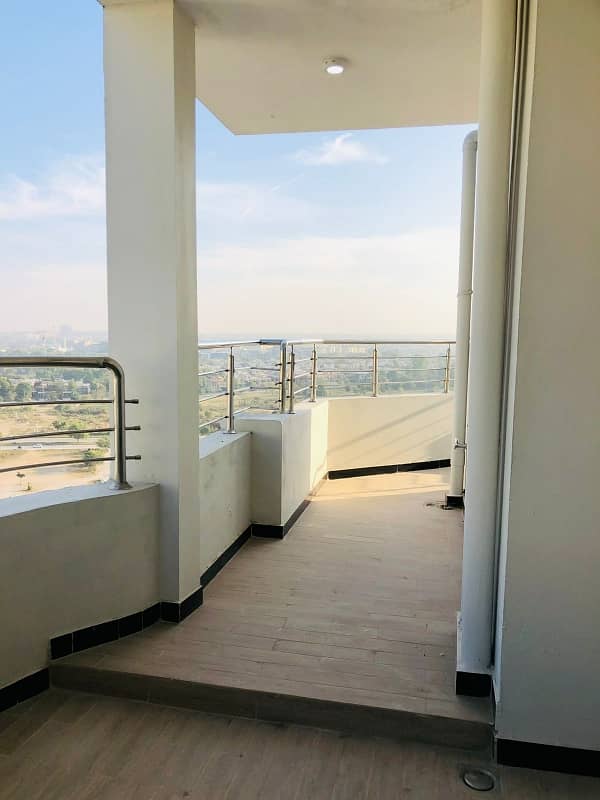 Penthouse Available For Sale In Capital Residencia E11 10