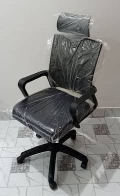 New Head Comfortable Black Revolving Chair