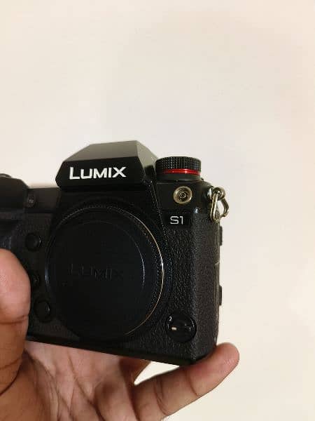 Panasonic Lumix DC S1 body 0