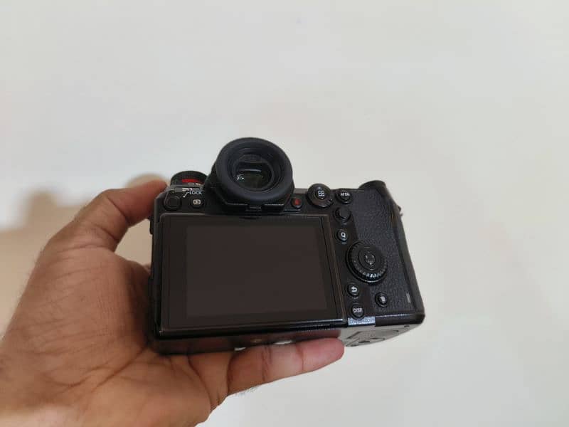 Panasonic Lumix DC S1 body 7