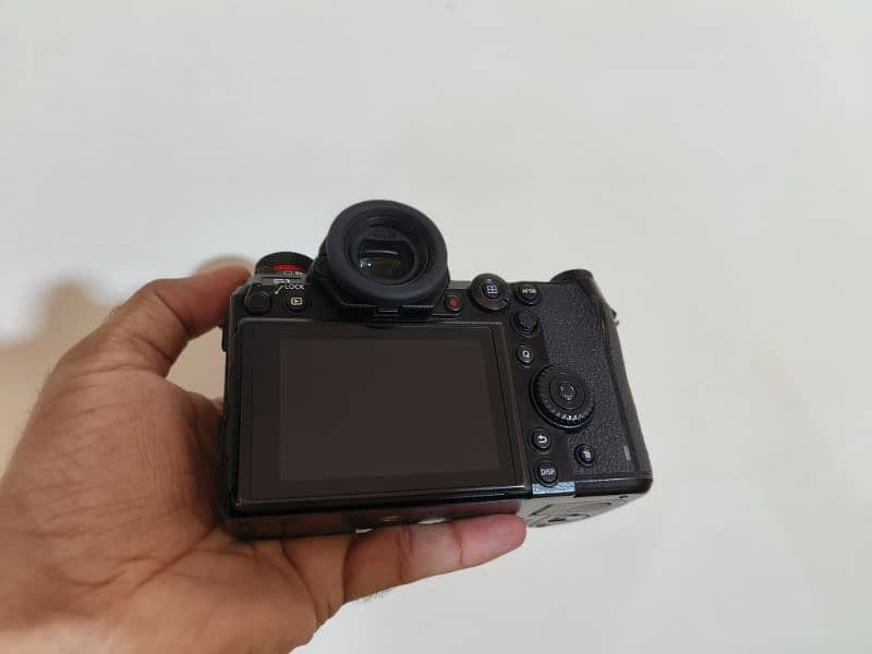 Panasonic Lumix DC S1 body 8