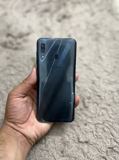 Samsung galaxy a30 4gb 64gb official pta approved