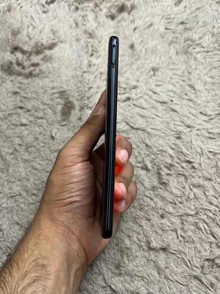 Samsung galaxy a30 4gb 64gb official pta approved 3