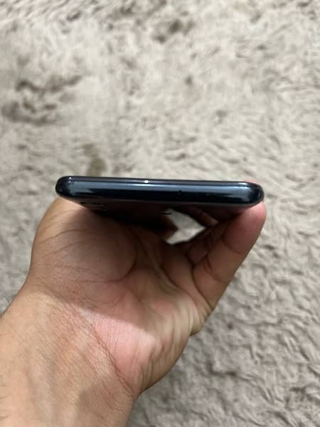 Samsung galaxy a30 4gb 64gb official pta approved 5