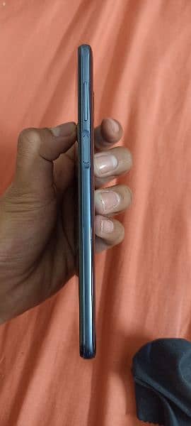Xiaomi Redmi note 9s (6/128) 4