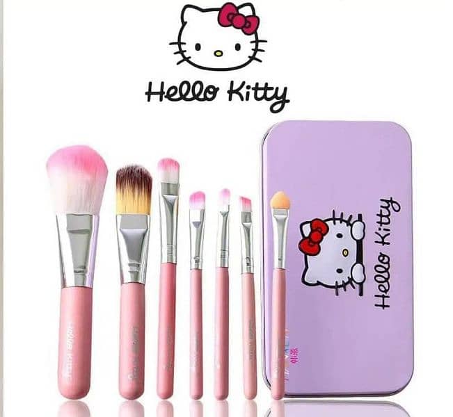 Hello Kitty Make Up Brushes , Set of 7 pieces 1