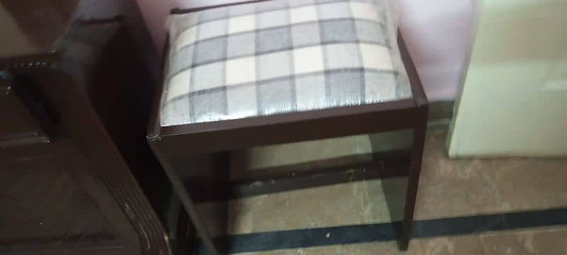 king size bed and dressing 9