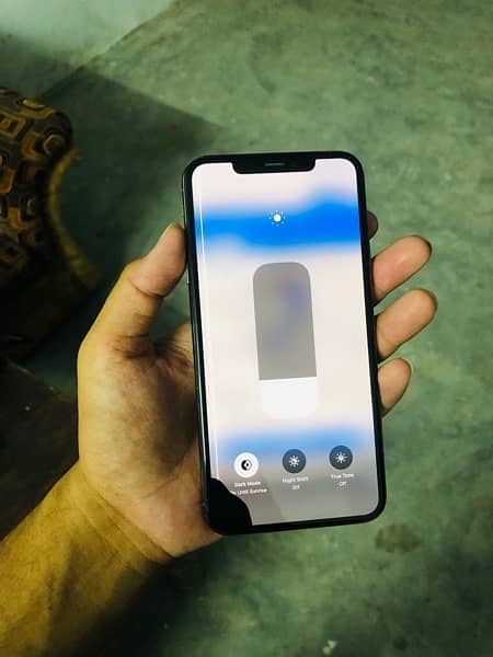 iphone xsmax pta approved . 11