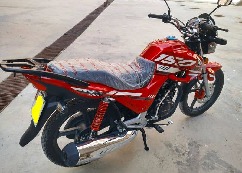 Honda CB-150F Red 2024 Model | Dealership Maintained | 10/10 condition 3