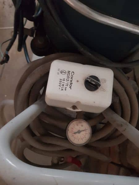air compressor made in Italy good condition 5