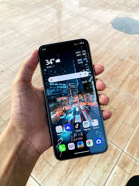 Lg V60 official pta approved (with charger) 4