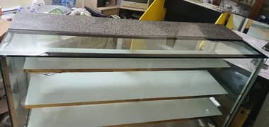 display counter 6 foot in glass and marble with light