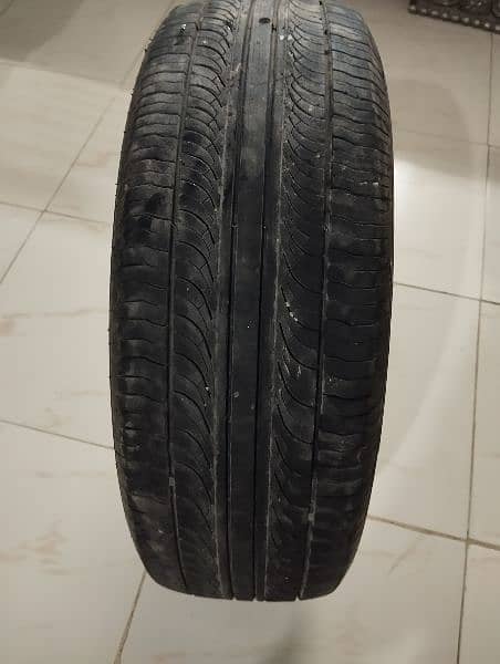 Toyota Corolla Tyre only one 1