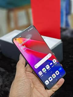 one plus 9 pro 5G mobile lush condition my WhatsApp number 03247497835