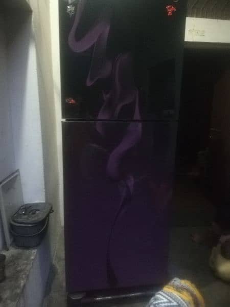 PEL Fridge For sale in lush / Good condition in jambo size 4