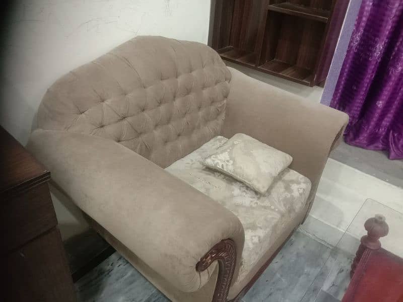 7 seater sofa with 3 tables 3