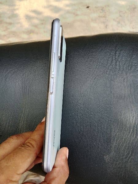 Vivo y20 for sell Argent 5