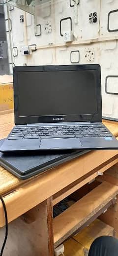 Samsung Chromebook  2/16 gb