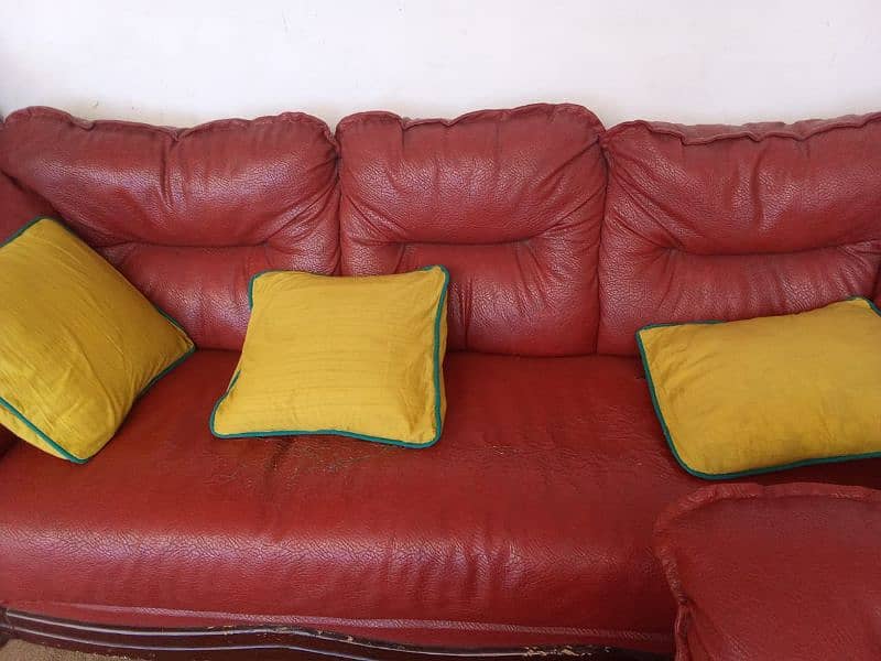 7 seater leather sofa pure wood good condition urgant sale orgnal pics 1