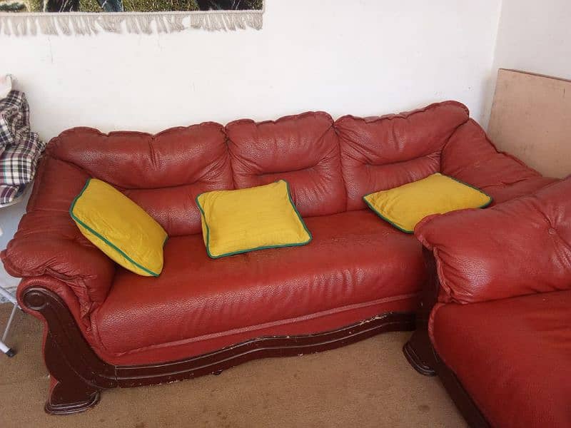 7 seater leather sofa pure wood good condition urgant sale orgnal pics 2