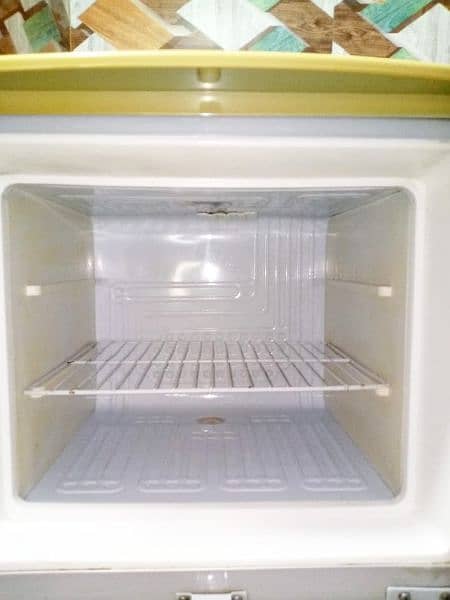 waves Refrigerator Two Door for Sale New Condition 6