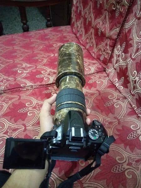 Nikon D5200 With 18-140 mm 7