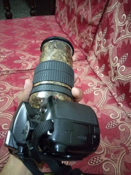 Nikon D5200 With 18-140 mm 9