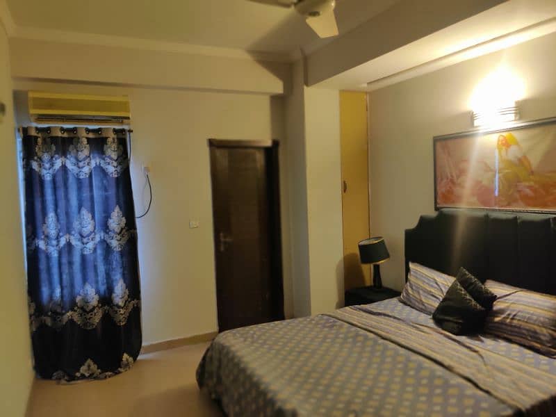 ONE BEDROOM APARTMENTS AVAILABLE FOR DAILY WEEKLY AND MONTHLY BASIS 4