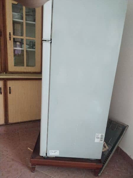 LG large size fridge for sale. In brand new condition. 1