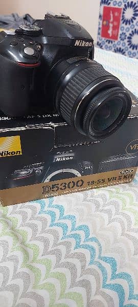 D5300 Nikon used camera with box 2