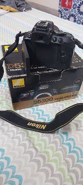 D5300 Nikon used camera with box 3