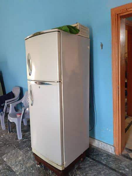 Waves Refrigerator Full Size 4