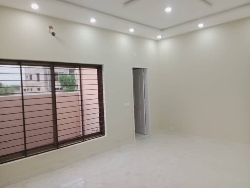 1 Kanal Single Story Independent House For Rent in AWT Phase 2 4