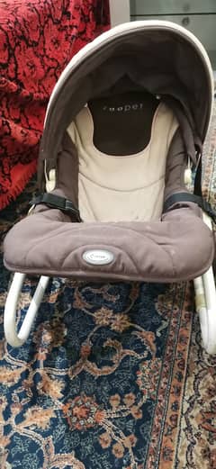 Zooper Rocker Brown Baby Bouncer / Carrier shock in built almost new