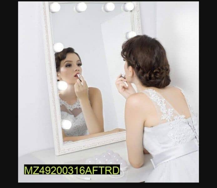 Vanity Mirror LED Lights with Makeup table Decoration. 2