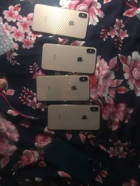 xs max 4 peaces are available non PTA non active 0