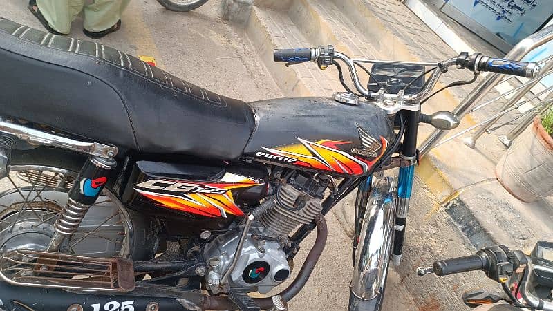 CD 125 Motorcycle for sale. 1