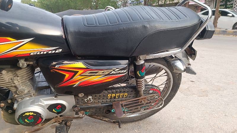 CD 125 Motorcycle for sale. 4