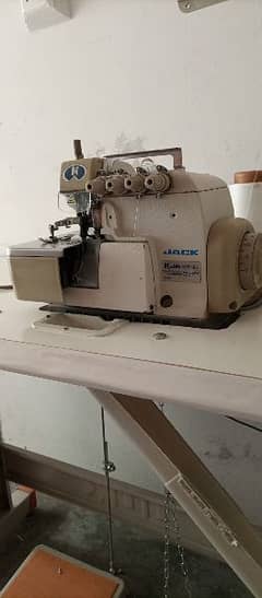 Jack overlock sewing machine
