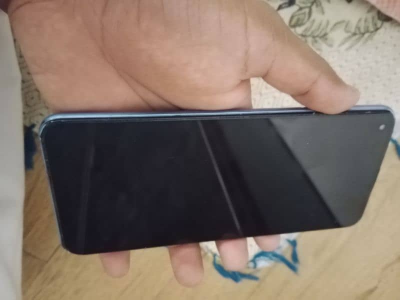 infinix Hot 10 For Sale  4/64 7