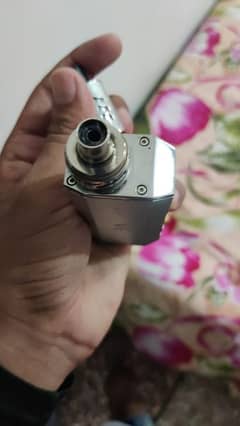 V6 vape smoking