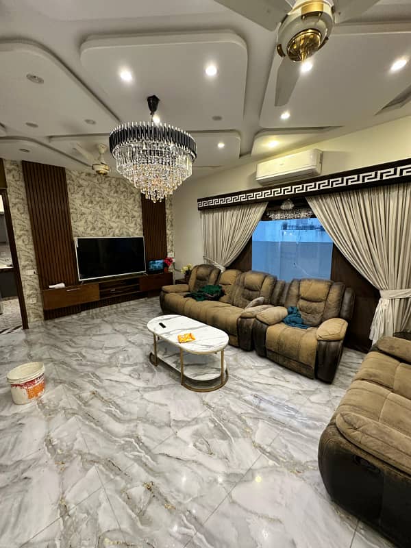10 Marla Luxury Designer Furnished House Janiper Block Hot Location 19