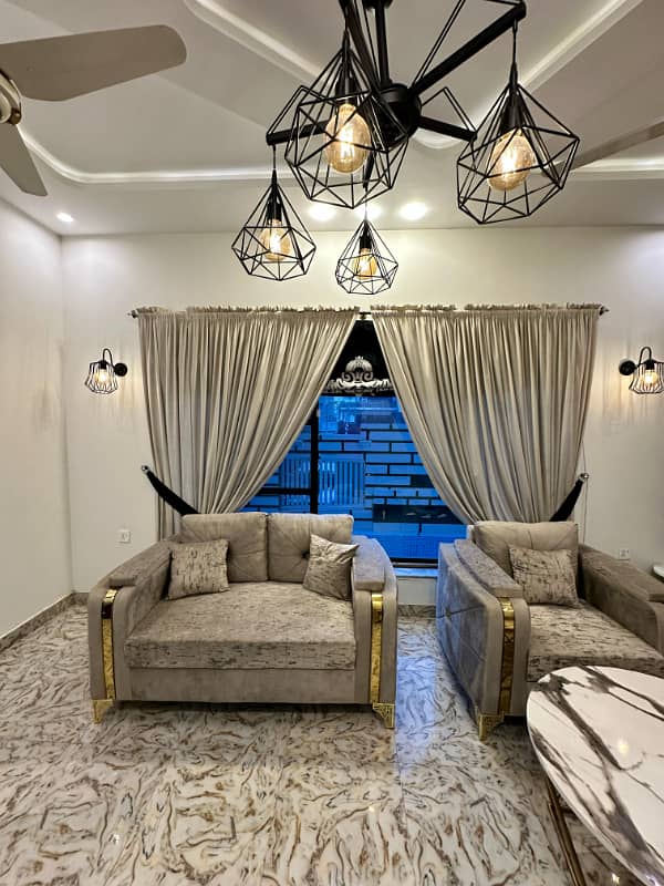 10 Marla Luxury Designer Furnished House Janiper Block Hot Location 22