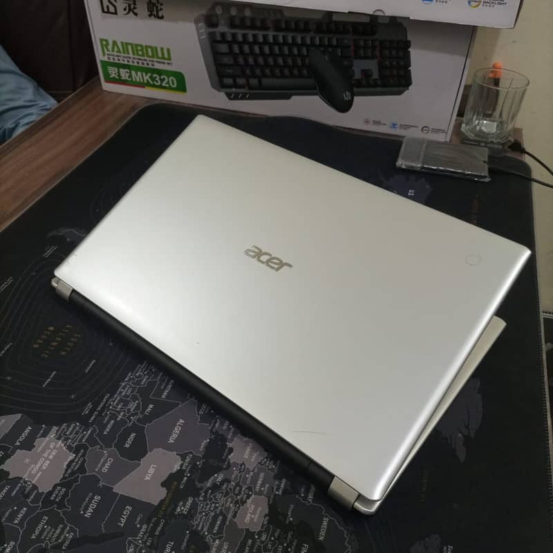 Acer Aspire V5 571 Laptop 2nd Gen Core i3 4GB Ram 500GB HDD 18