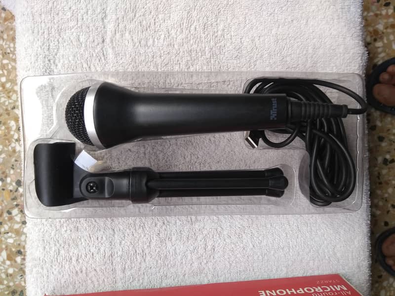 UK Brand (Trust) High Quality Usb Microphone For Recording Your Voice 1